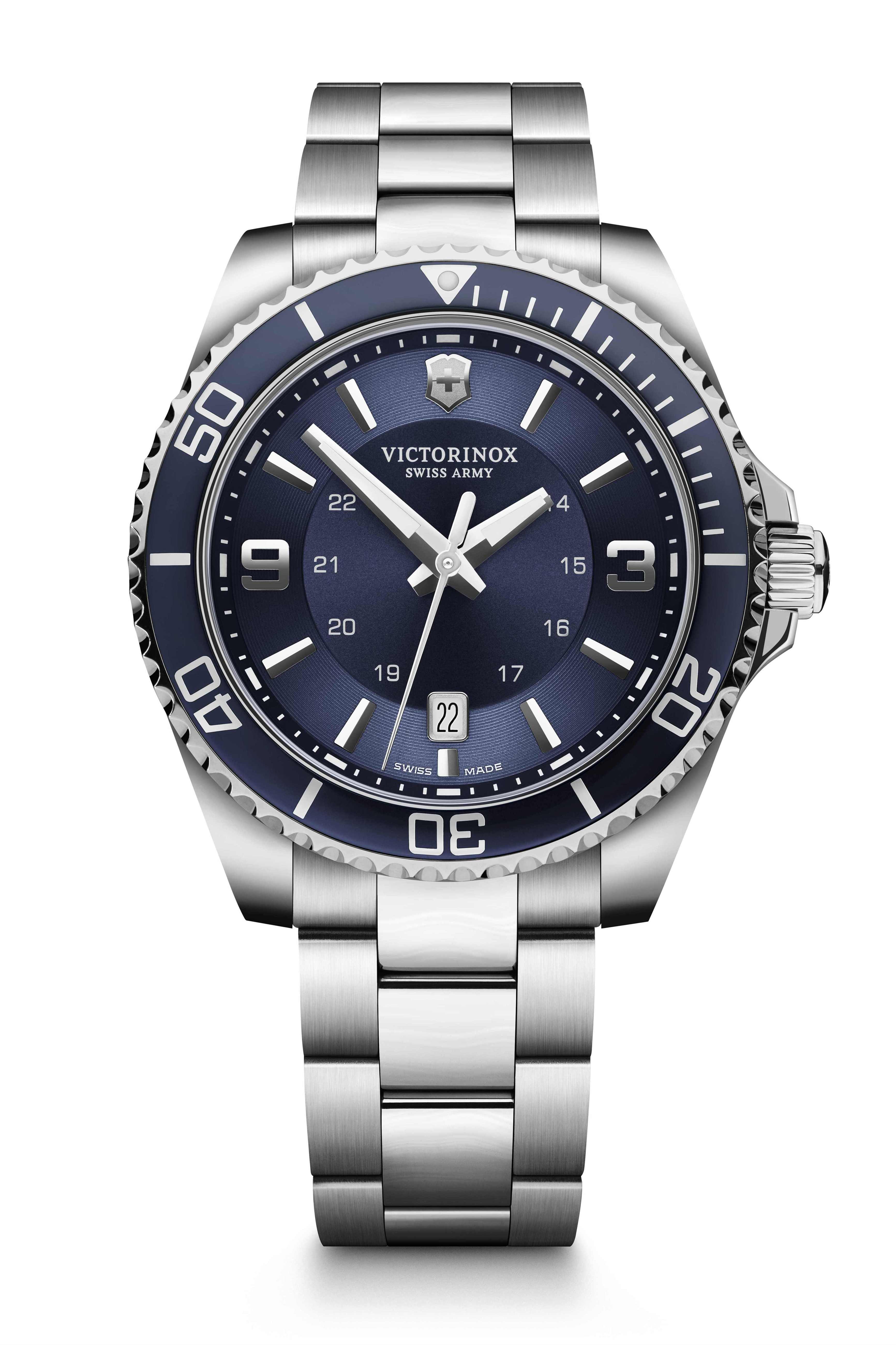 242007 Victorinox Maverick Large